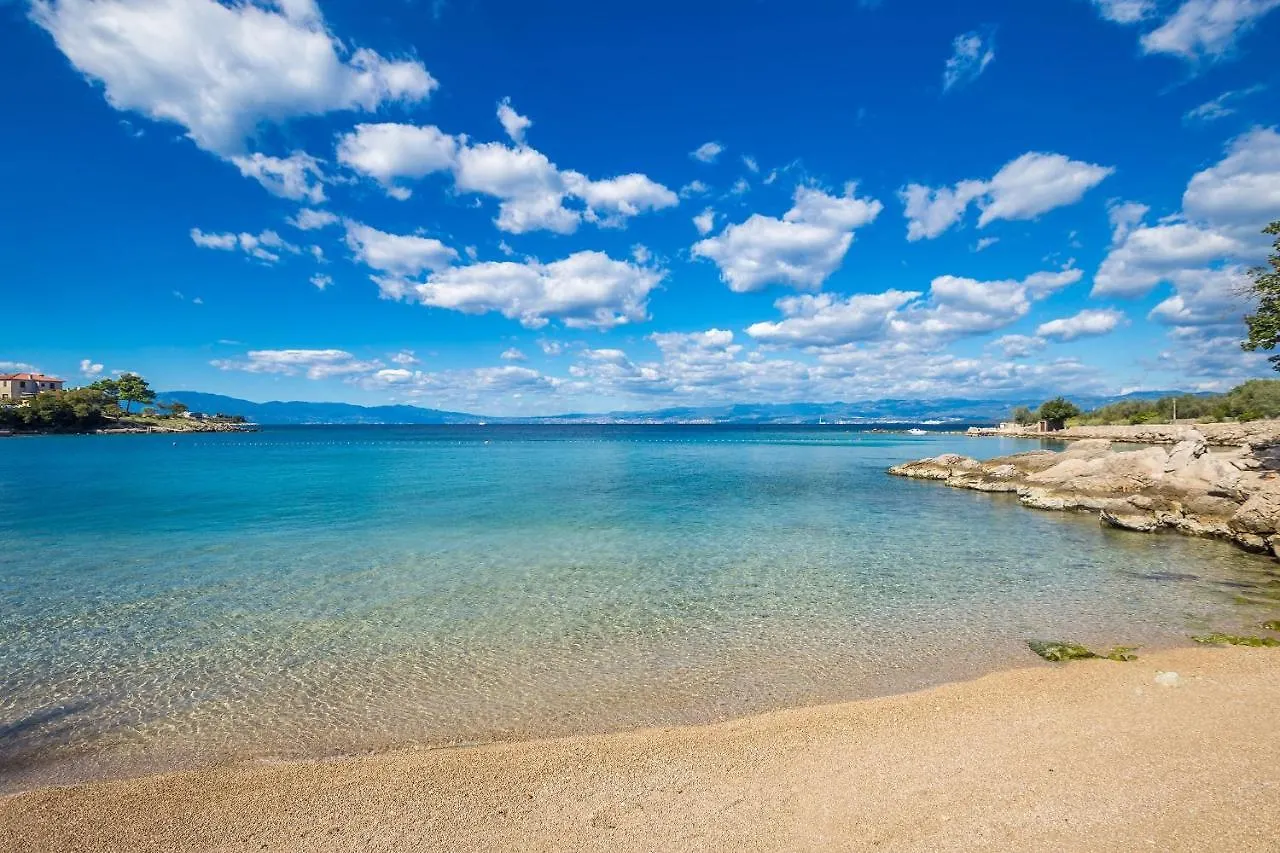 Apartments By The Sea Vantacici, Krk - 5292 Malinska 0*,