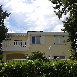 Mar Apartment
